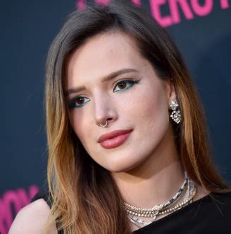 Bella Thorne Releases Nude Photos After Hacker。